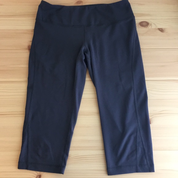 Zella Crop Leggings - Picture 2 of 4